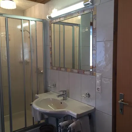 Haus-nummer 355 Bei Renate & Roland