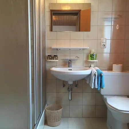 Apartment Haus-Nummer 355 Bei Renate & Roland
