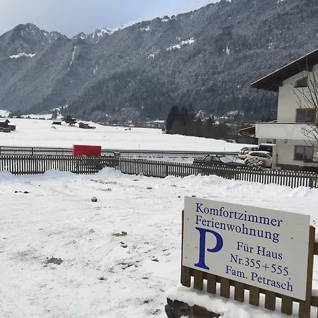 Haus-nummer 355 Bei Renate & Roland Appartement Pfunds