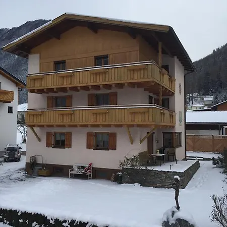 Apartment Haus-Nummer 355 Bei Renate & Roland *